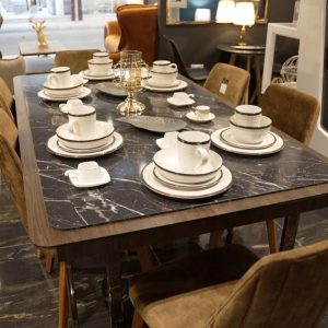 طاولات  للطعام